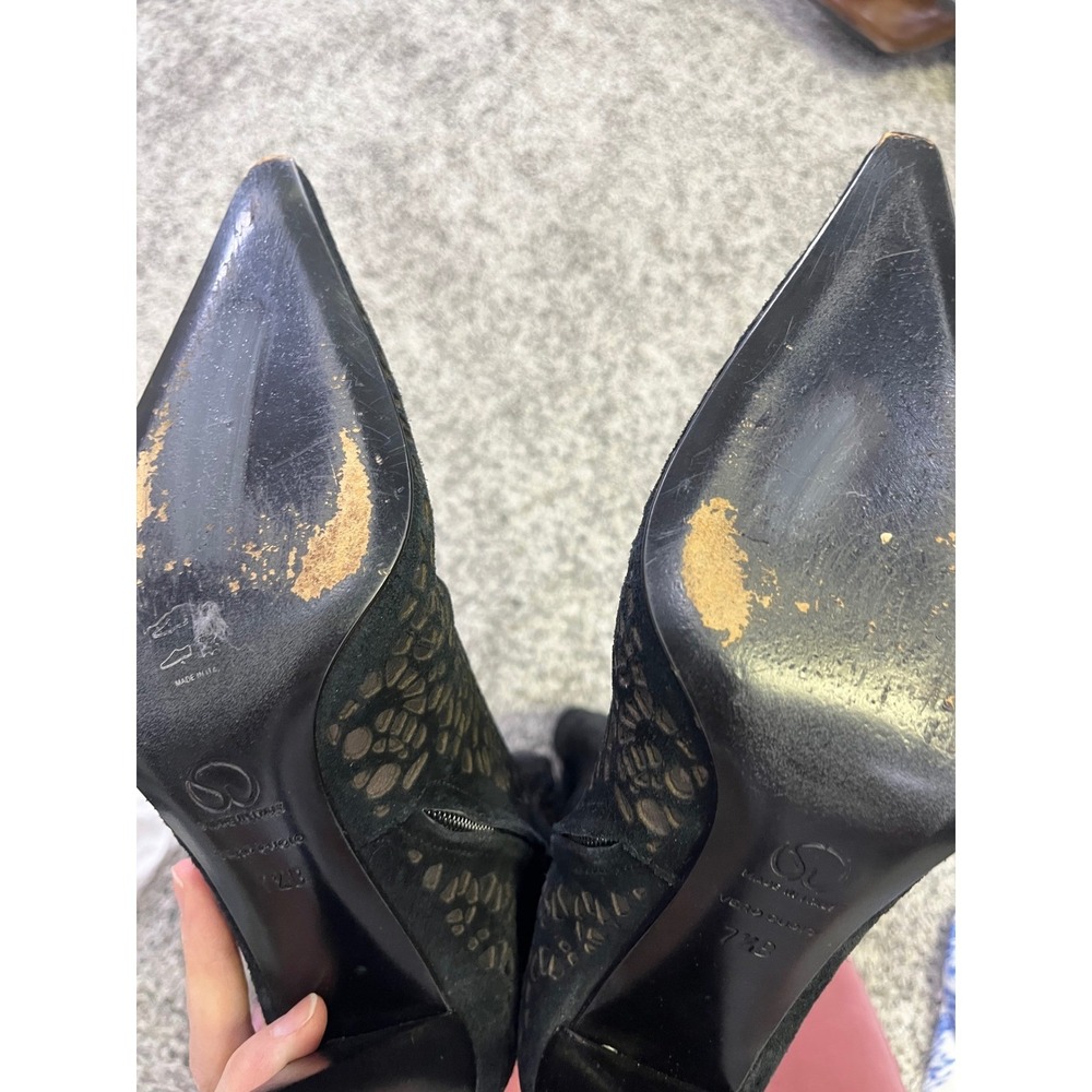 St. John Black‎ Suede Laser Cut Knee High Boots Pointed Toe Stiletto Italy 7.5B - Picture 7 of 11